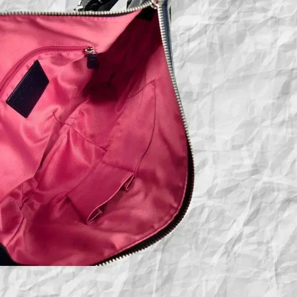 COACH Laura Hobo Bag Navy/cream - Picture 15 of 16